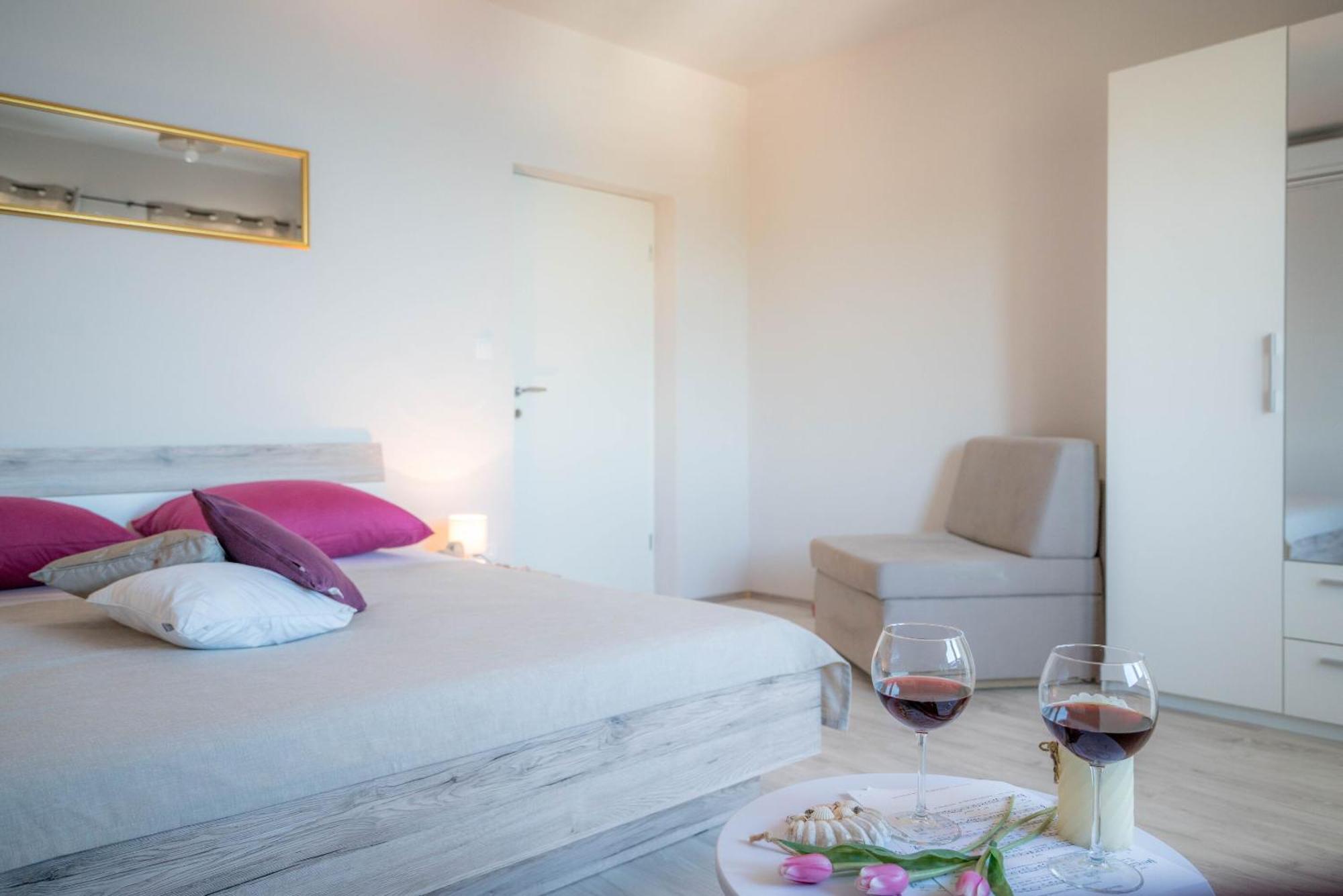 Apartments Sonata أوميس المظهر الخارجي الصورة